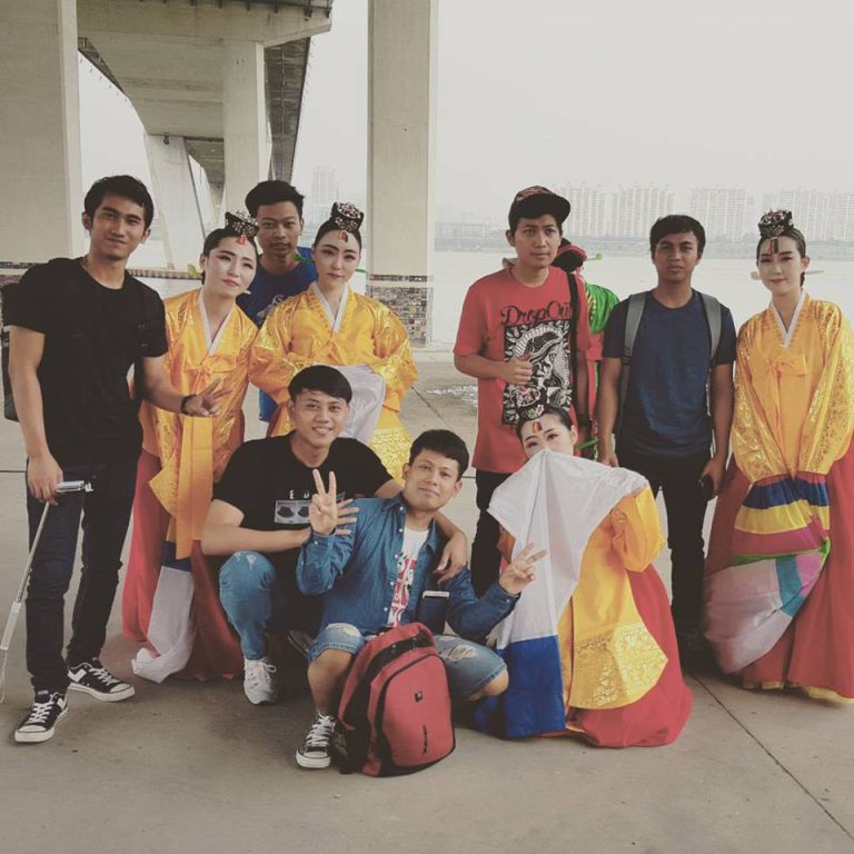 Kerja ke korea dengan gaji fantastis.